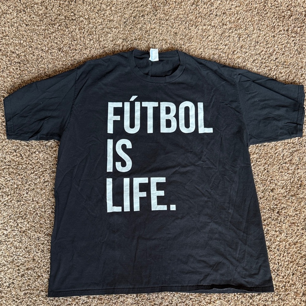 Black T-Shirt - Fútbol Is Life XL